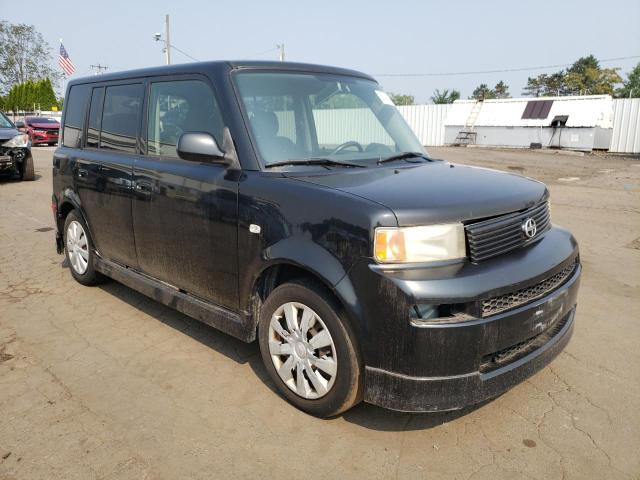 JTLKT324X50190256 - 2005 TOYOTA SCION XB BLACK photo 4