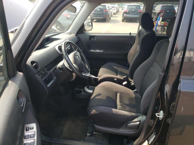 JTLKT324X50190256 - 2005 TOYOTA SCION XB BLACK photo 7