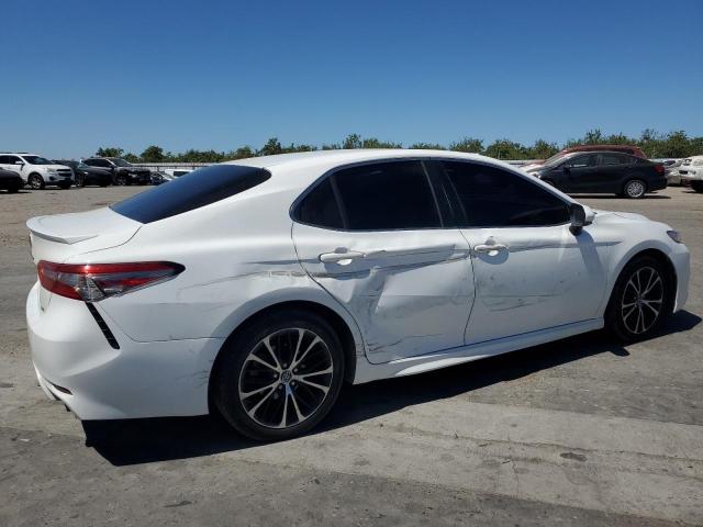 JTNB11HK3J3012947 - 2018 TOYOTA CAMRY L თეთრი ფოტო 3