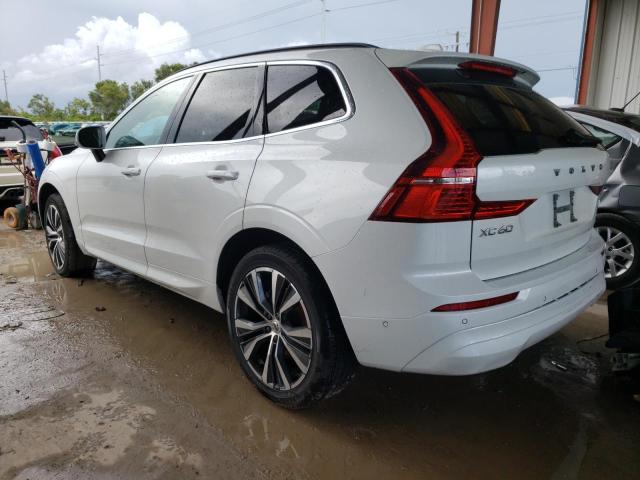 YV4L12DK5N1081688 - 2022 VOLVO XC60 B5 MOMENTUM WHITE photo 2