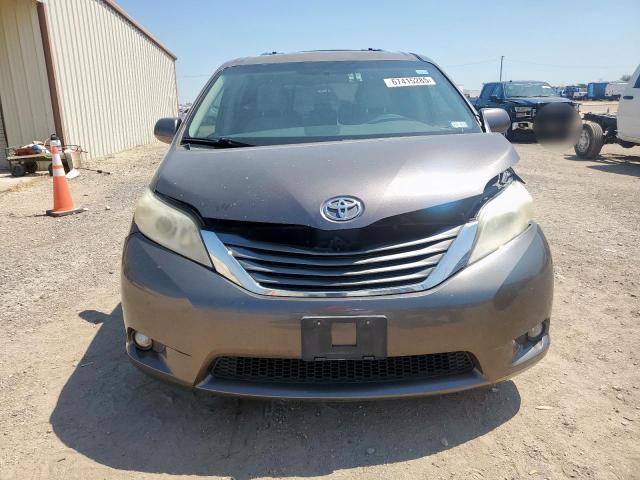 5TDYK3DC1CS279902 - 2012 TOYOTA SIENNA XLE GRAY photo 5