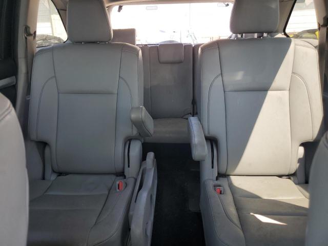 5TDKZRFH8KS555407 - 2019 TOYOTA HIGHLANDER SE SILVER photo 10