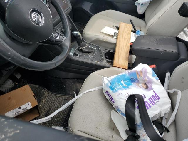 3VV3B7AX0LM066921 - 2020 VOLKSWAGEN TIGUAN SE Սև լուսանկար 8