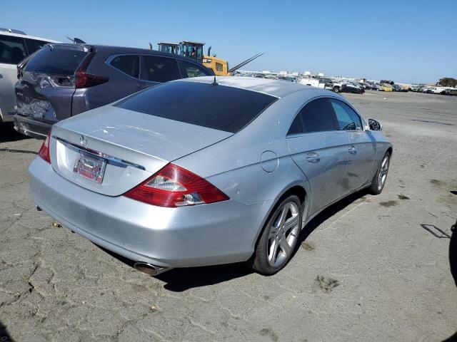 WDDDJ75XX6A008869 - 2006 MERCEDES-BENZ CLS 500C SILVER photo 3