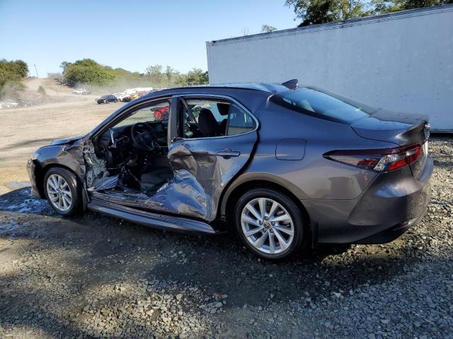 4T1C11AK7PU178132 - 2023 TOYOTA CAMRY LE GRAY photo 2