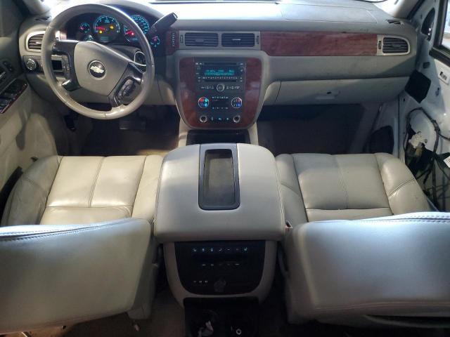 1GNUCJE06AR135351 - 2010 CHEVROLET SUBURBAN C1500 LT SILVER photo 8