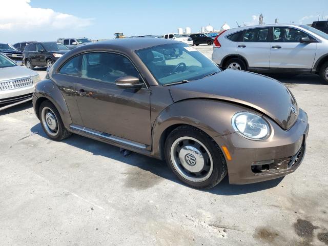 3VWJP7ATXCM633329 - 2012 VOLKSWAGEN BEETLE BROWN photo 4