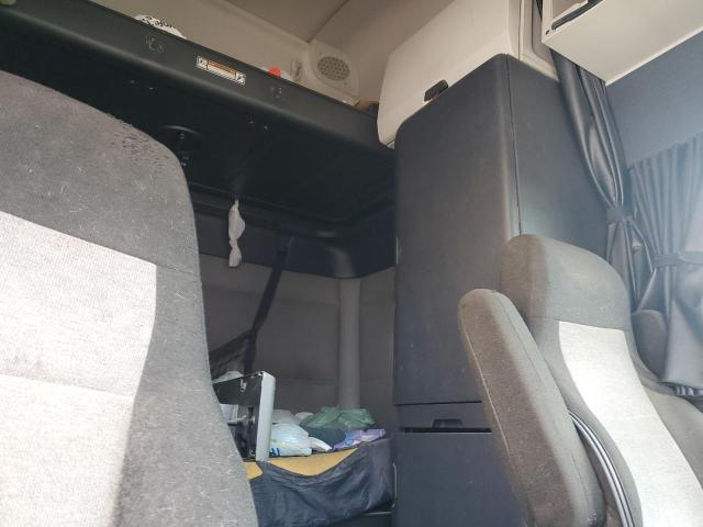 3AKJHHDR0JSJN4757 - 2018 FREIGHTLINER CASCADIA 1 Սպիտակ լուսանկար 6