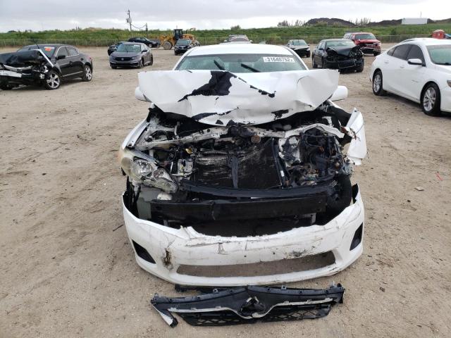 2T1BU4EE1CC916740 - 2012 TOYOTA COROLLA BASE Սպիտակ լուսանկար 17