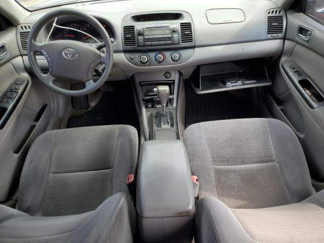 4T1BE32K95U077021 - 2005 TOYOTA CAMRY LE BLUE photo 8