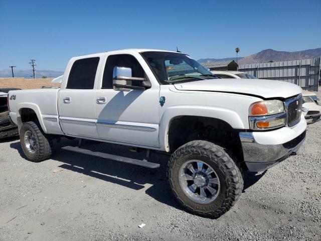 1GTGK13U22F213058 - 2002 GMC SIERRA K1500 HEAVY DUTY WHITE photo 4