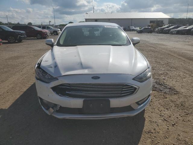 3FA6P0HD4JR281000 - 2018 FORD FUSION SE WHITE photo 5