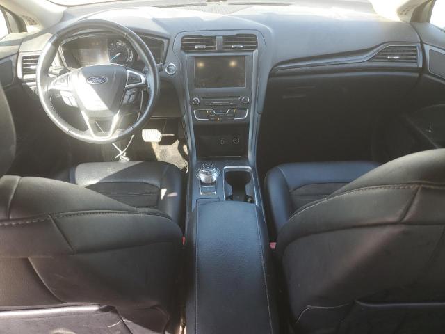 3FA6P0HD4JR281000 - 2018 FORD FUSION SE WHITE photo 8