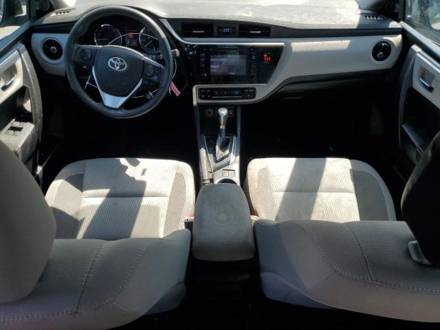 2T1BURHE9JC101028 - 2018 TOYOTA COROLLA L ვერცხლისფერი ფოტო 8