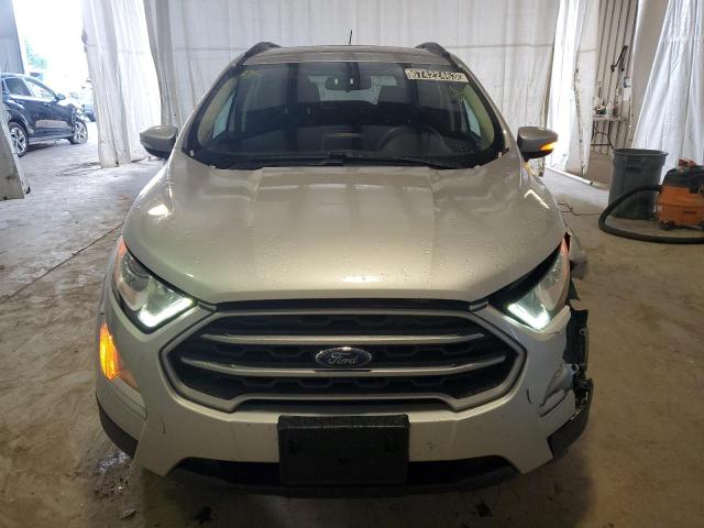 MAJ6P1UL7JC245805 - 2018 FORD ECOSPORT SE SILVER photo 5