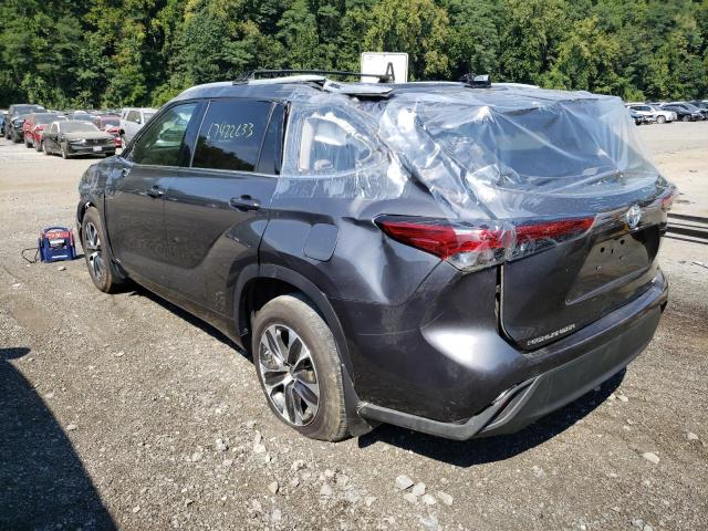 5TDGBRCH0NS549815 - 2022 TOYOTA HIGHLANDER HYBRID XLE GRAY photo 2