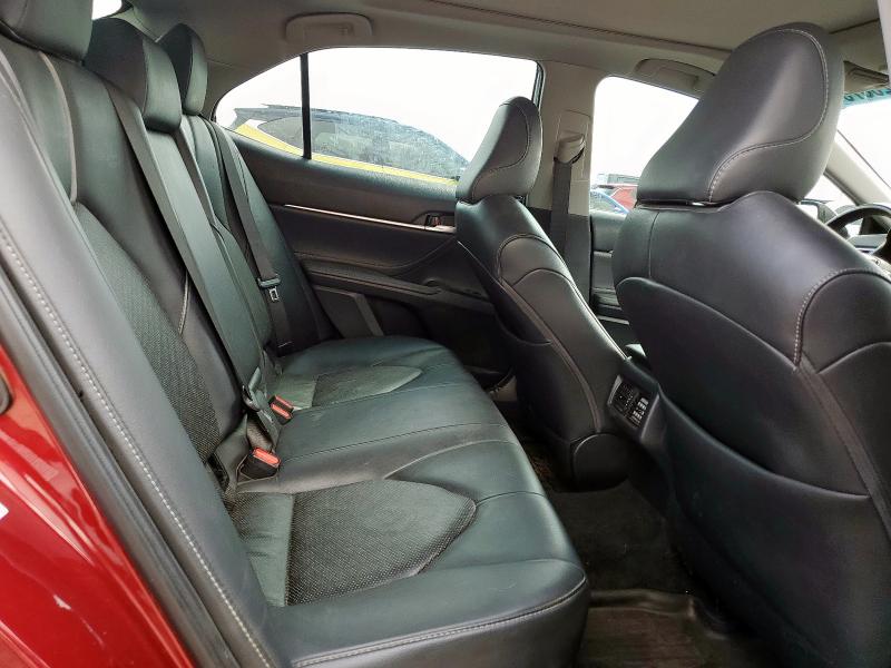 4T1B61HKXJU586876 - 2018 TOYOTA CAMRY XSE Qırmızı foto 10