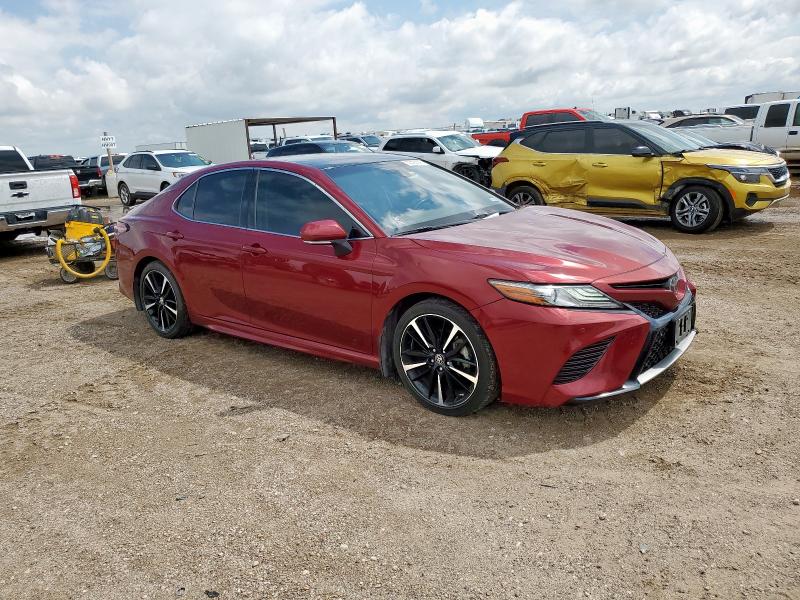 4T1B61HKXJU586876 - 2018 TOYOTA CAMRY XSE Qırmızı foto 4