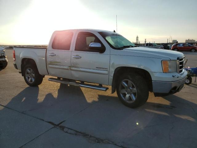 3GTP1VE09DG284067 - 2013 GMC SIERRA C1500 SLE WHITE photo 4