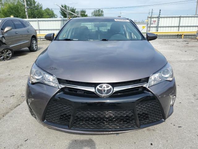 4T1BF1FK6HU406113 - 2017 TOYOTA CAMRY LE BROWN photo 5