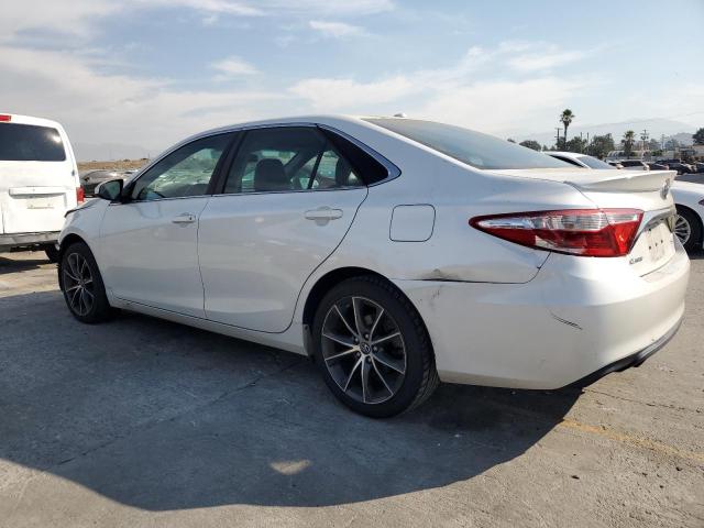 4T1BF1FK0HU420671 - 2017 TOYOTA CAMRY LE WHITE photo 2