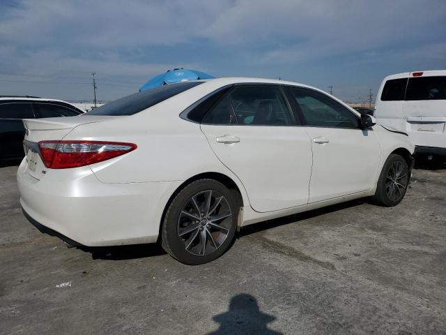4T1BF1FK0HU420671 - 2017 TOYOTA CAMRY LE WHITE photo 3
