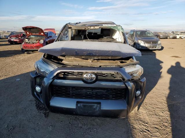 JTEBU5JRXJ5592885 - 2018 TOYOTA 4RUNNER SR5/SR5 PREMIUM GRAY photo 5