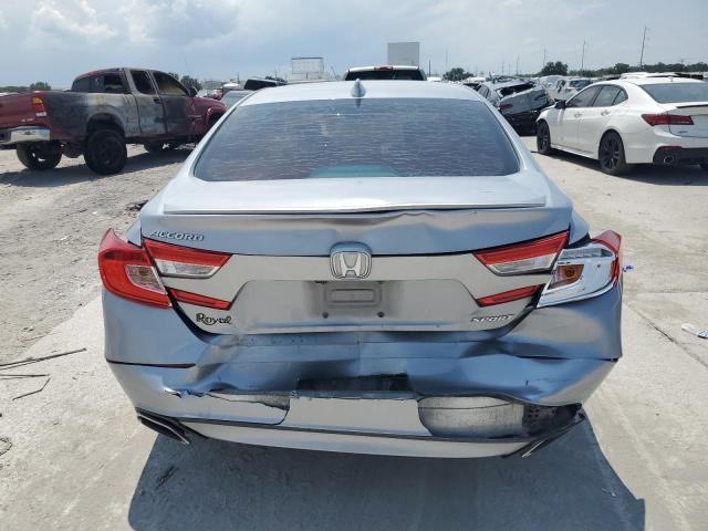 1HGCV1F32JA111264 - 2018 HONDA ACCORD SPORT SILVER photo 6