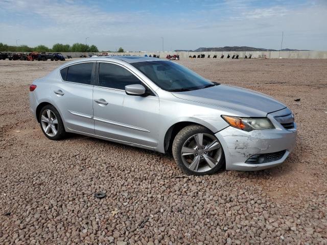 19VDE1F78EE000042 - 2014 ACURA ILX 20 TECH SILVER photo 4