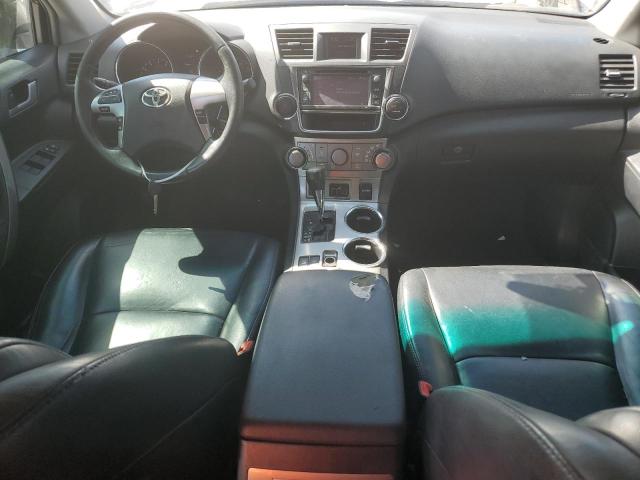 5TDBK3EH6DS216070 - 2013 TOYOTA HIGHLANDER BASE Արծաթագույն լուսանկար 8