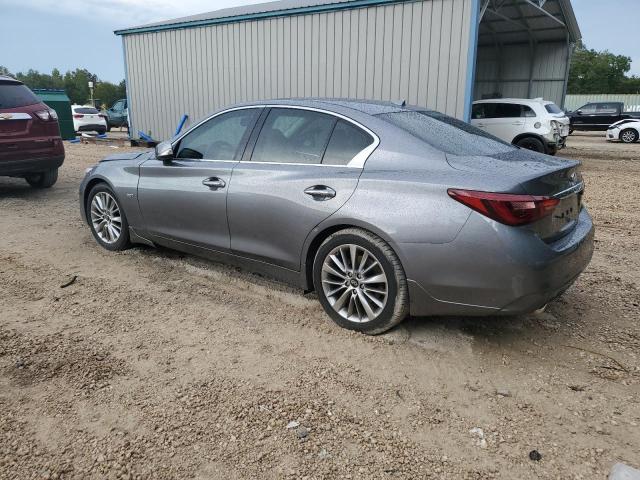 JN1EV7APXJM355704 - 2018 INFINITI Q50 LUXE GRAY photo 2