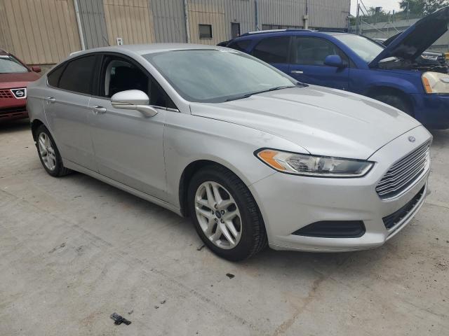 1FA6P0H70G5122707 - 2016 FORD FUSION SE SILVER photo 4