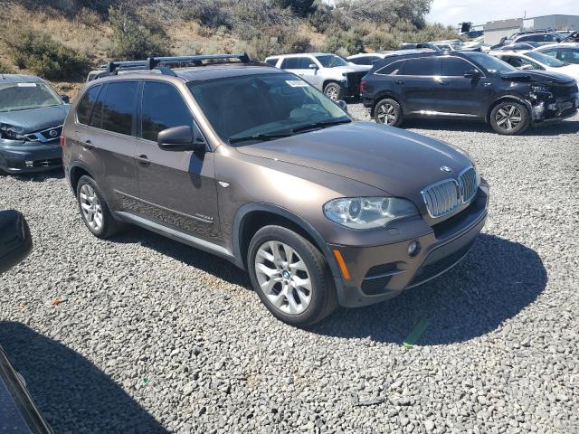 5UXZW0C52CL666579 - 2012 BMW X5 XDRIVE35D BROWN photo 4