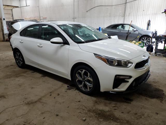 3KPF24AD4ME311716 - 2021 KIA FORTE FE WHITE photo 4