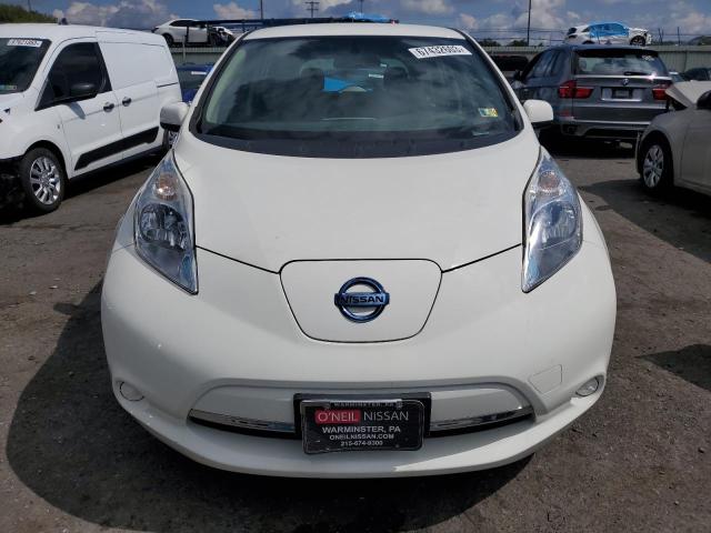 1N4AZ0CP4GC301775 - 2016 NISSAN LEAF S WHITE photo 5