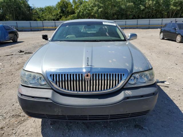 1LNHM83W96Y601791 - 2006 LINCOLN TOWN CAR DESIGNER SILVER photo 5