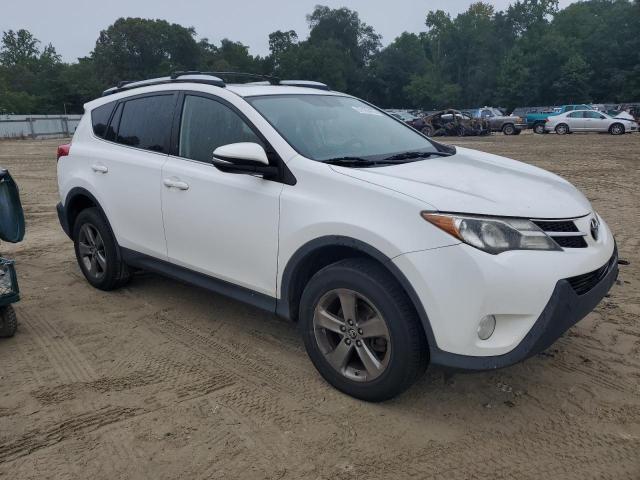 JTMRFREV5FD128752 - 2015 TOYOTA RAV4 XLE 白色 照片 4