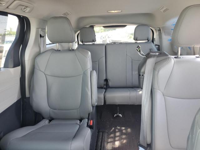 5TDJRKEC4PS162956 - 2023 TOYOTA SIENNA XLE WHITE photo 10