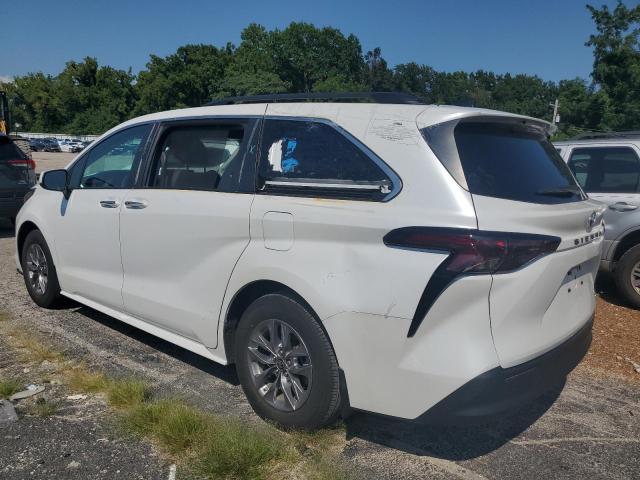 5TDJRKEC4PS162956 - 2023 TOYOTA SIENNA XLE WHITE photo 2