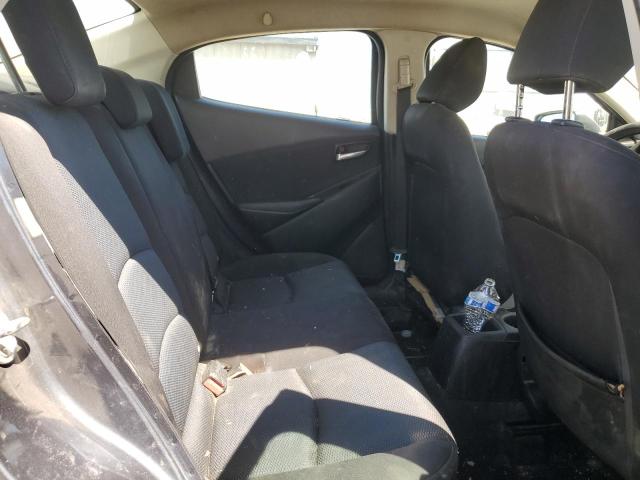 3MYDLBZV2GY104381 - 2016 TOYOTA SCION IA GRAY photo 10