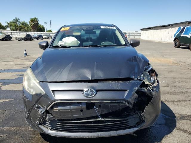 3MYDLBZV2GY104381 - 2016 TOYOTA SCION IA GRAY photo 5