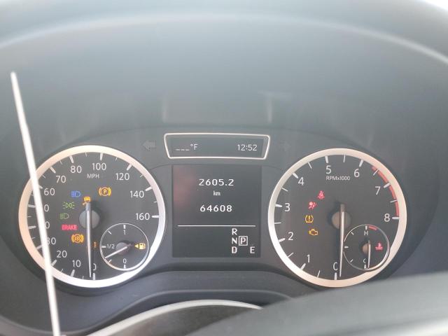 SJKCH5CR9JA055391 - 2018 INFINITI QX30 BASE WHITE photo 9