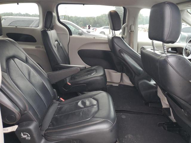 2C4RC1BG0JR214122 - 2018 CHRYSLER PACIFICA TOURING L SILVER photo 11