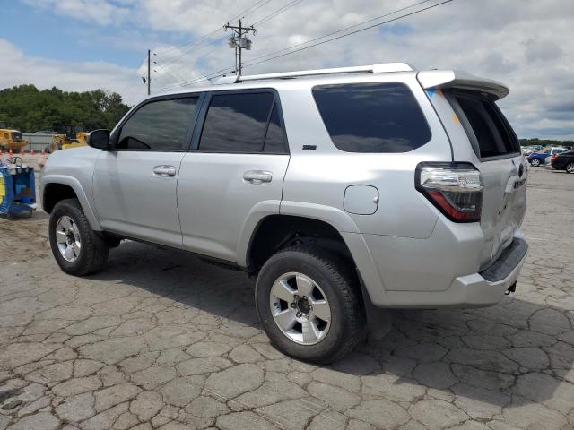 JTEBU5JR8H5457964 - 2017 TOYOTA 4RUNNER SR5/SR5 PREMIUM Srebrny zdjęcie 2