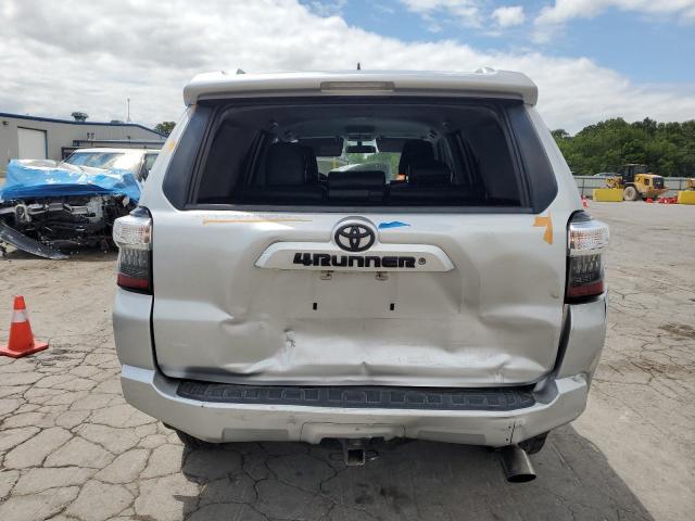 JTEBU5JR8H5457964 - 2017 TOYOTA 4RUNNER SR5/SR5 PREMIUM Srebrny zdjęcie 6