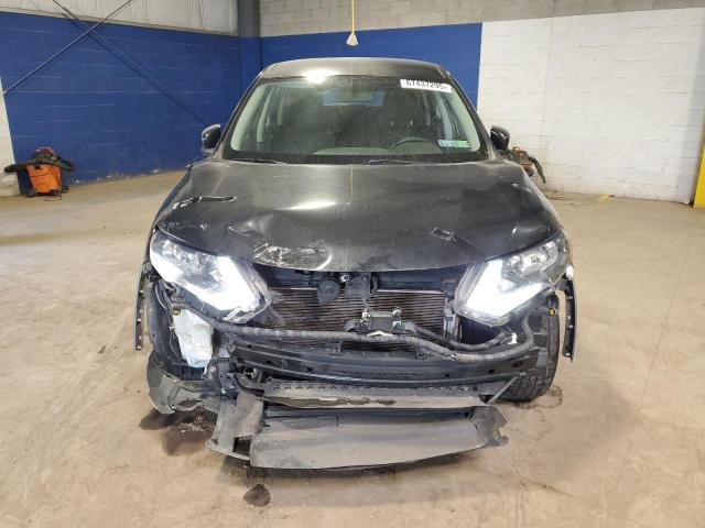 KNMAT2MV9JP614311 - 2018 NISSAN ROGUE S შავი ფოტო 5