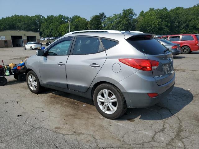 KM8JU3AC6DU684355 - 2013 HYUNDAI TUCSON GLS SILVER photo 2