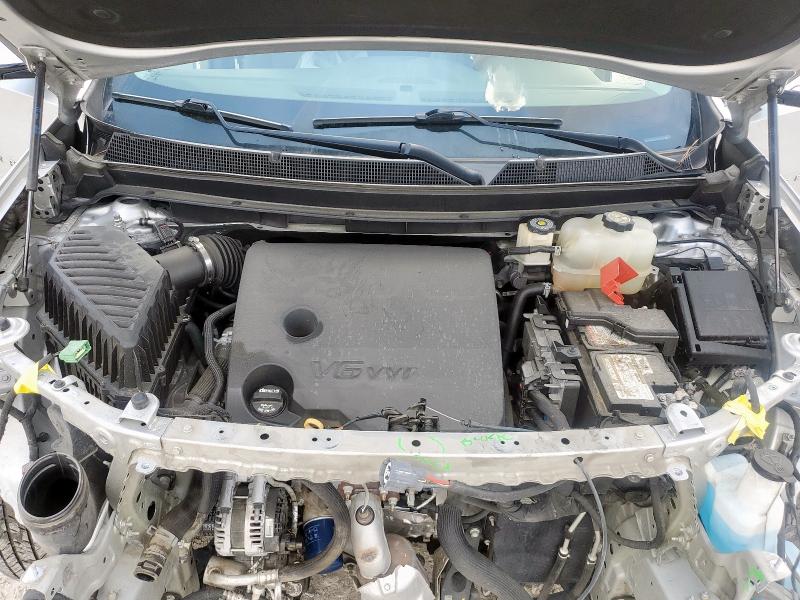 1GNERGKW7KJ237028 - 2019 CHEVROLET TRAVERSE LT فضي صورة 11