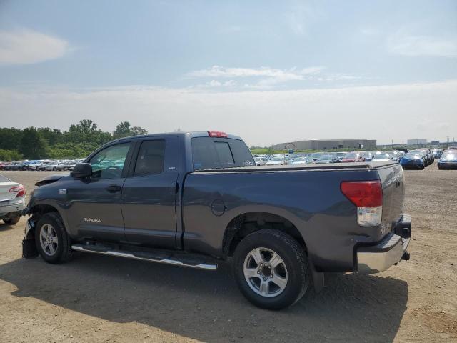 5TFUW5F15AX144245 - 2010 TOYOTA TUNDRA DOUBLE CAB SR5 GRAY photo 2