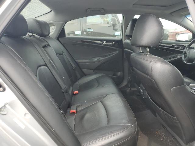 5NPEC4AC1BH123731 - 2011 HYUNDAI SONATA SE SILVER photo 10